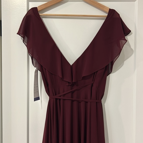 Bill Levkoff chiffon a-line gown with ruffled v-neck top and back wrap. Size 2 - Picture 5 of 7